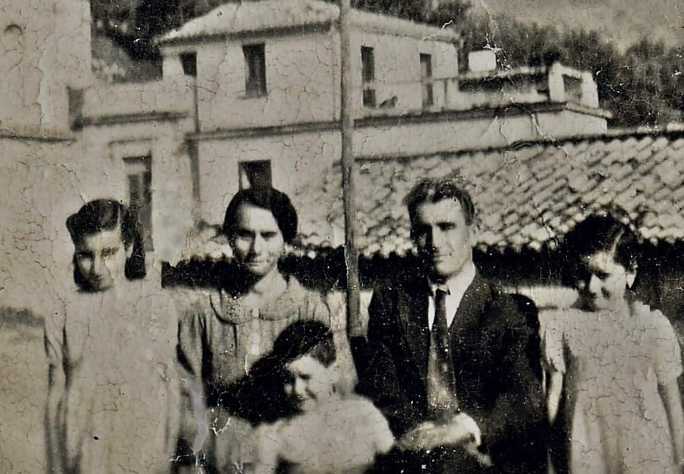 The Papandrea family in 1947.