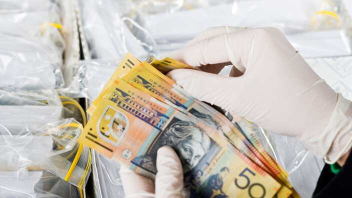 A Chinese national is removed from Australia for economic crimes