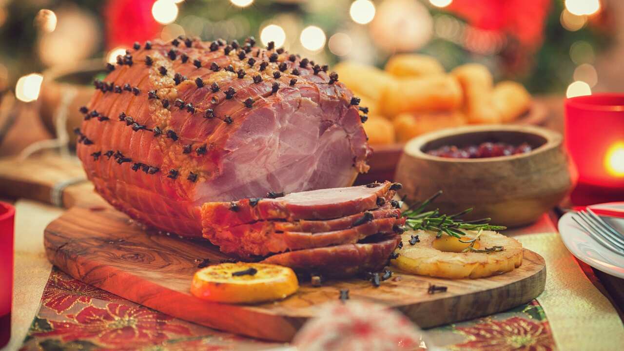 The Iconic Australian Christmas foods: Roast Turkey, Ham and Roast Pork 