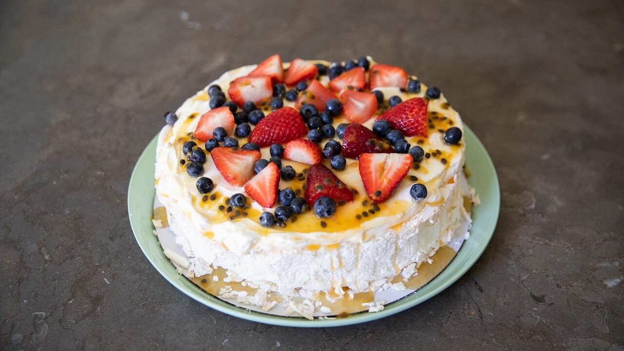 The Iconic Australian Christmas foods: Pavlova