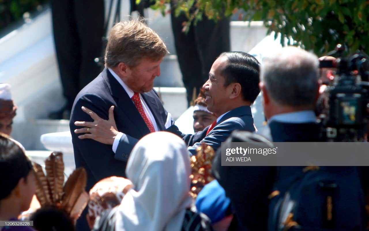 Dutch King Willem-Alexander is welcomed by Indonesian President Joko Widodo at the Presidential Palace in Bogor on March 10, 2020.