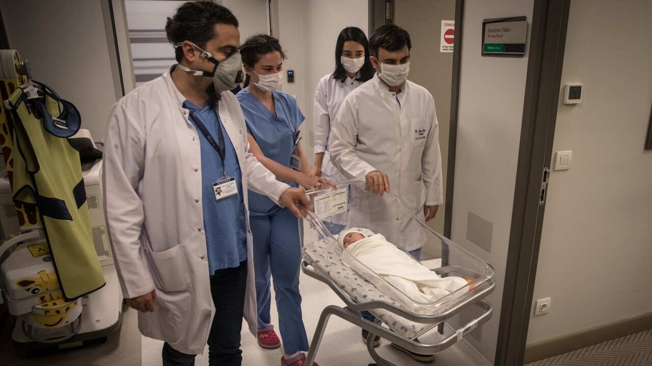 Became a first-time mother on a temporary visa while the Australian border closed