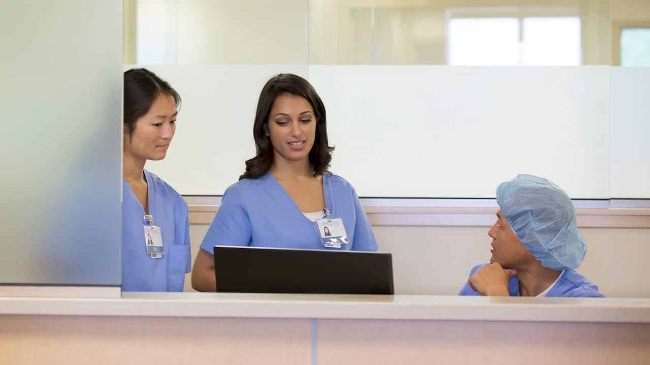 As enfermeiras internacionais trazem um novo nível de experiências para dentro do hospital: cultura, língua, outros métodos e estratégias