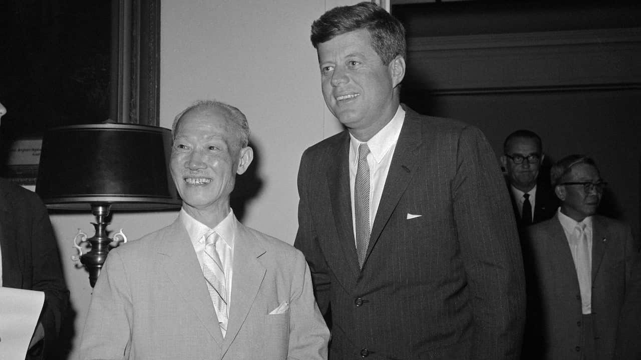President John Kennedy meets with Vice President Chen Cheng of the Republic of China during a state visit.