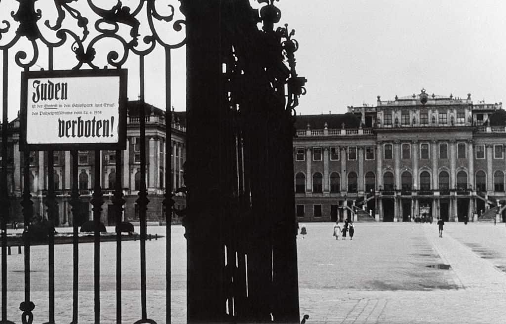 Jews Banned From Austria's Historic Palace 1938