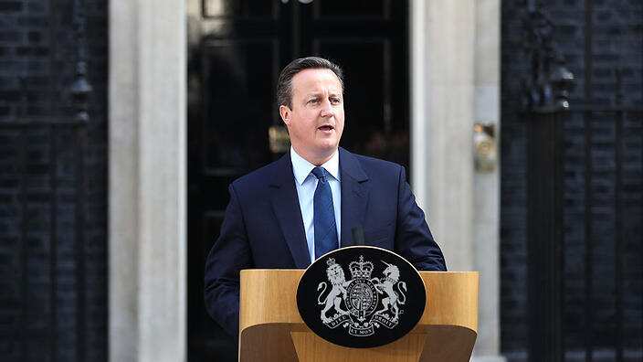 British Prime Minister David Cameron delivers a statement on the steps of 10 Downing Street on June 24, 2016 in London, England