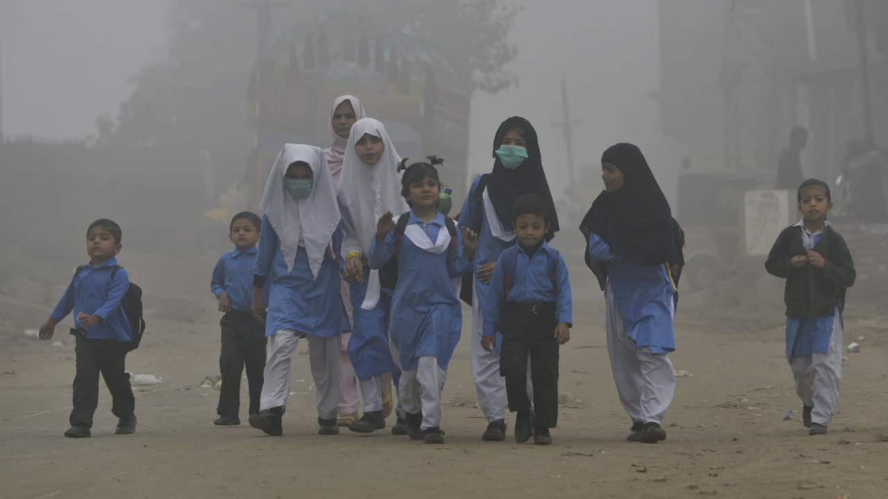 Pakistan smog travel advice