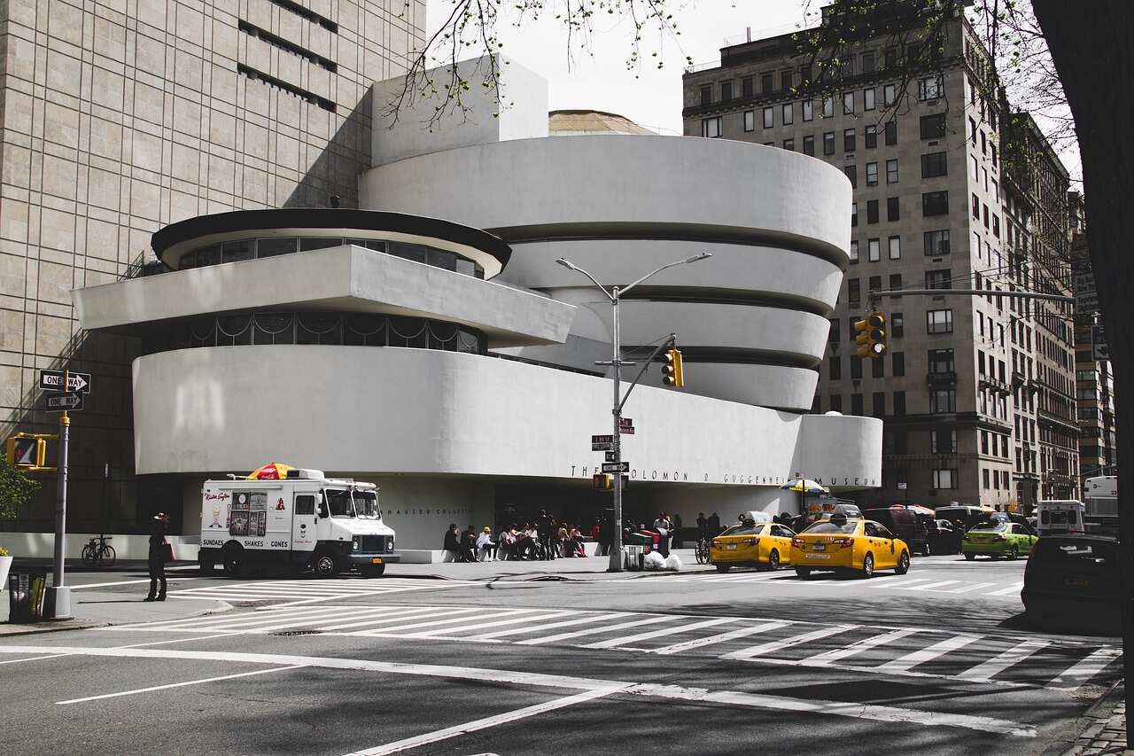 Bảo tàng Solomon R. Guggenheim ở New York là một trong những công trình nổi tiếng nhất của kiến trúc sư Frank Lloyd Wright.