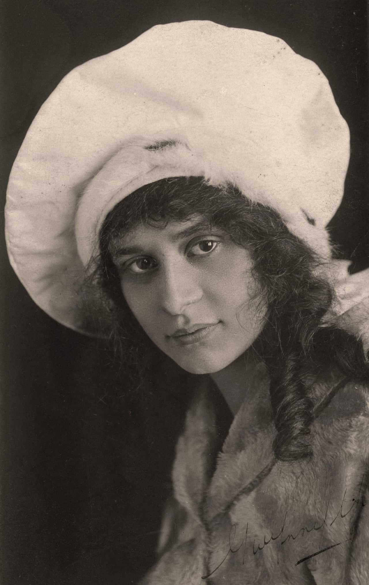 Cesar Wolkowsky's future wife Gwenith