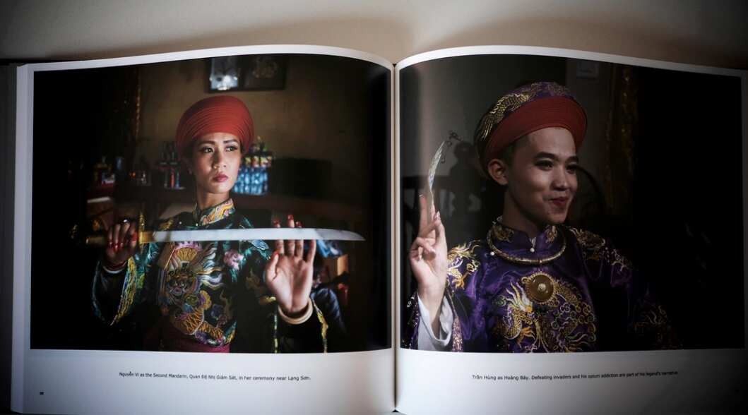 Sách ảnh The Spirit mediums of Vietnam