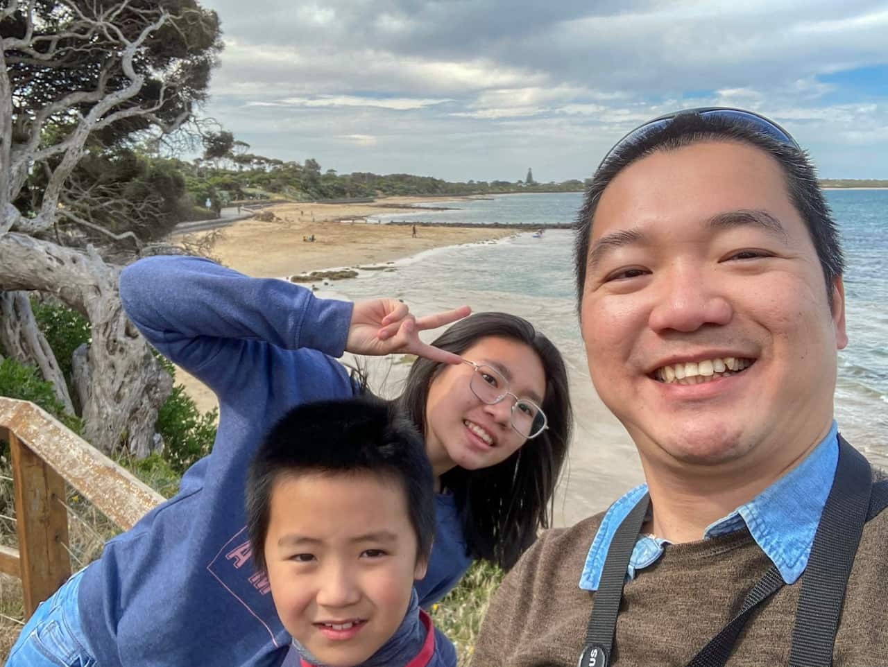 Anh Lê Hoàng (VIC) cùng hai con