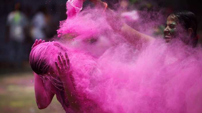 Holi and Easter Optional Holidays in Pakistan