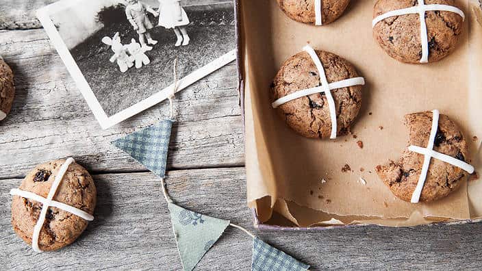 hot-cross-bun-cookie