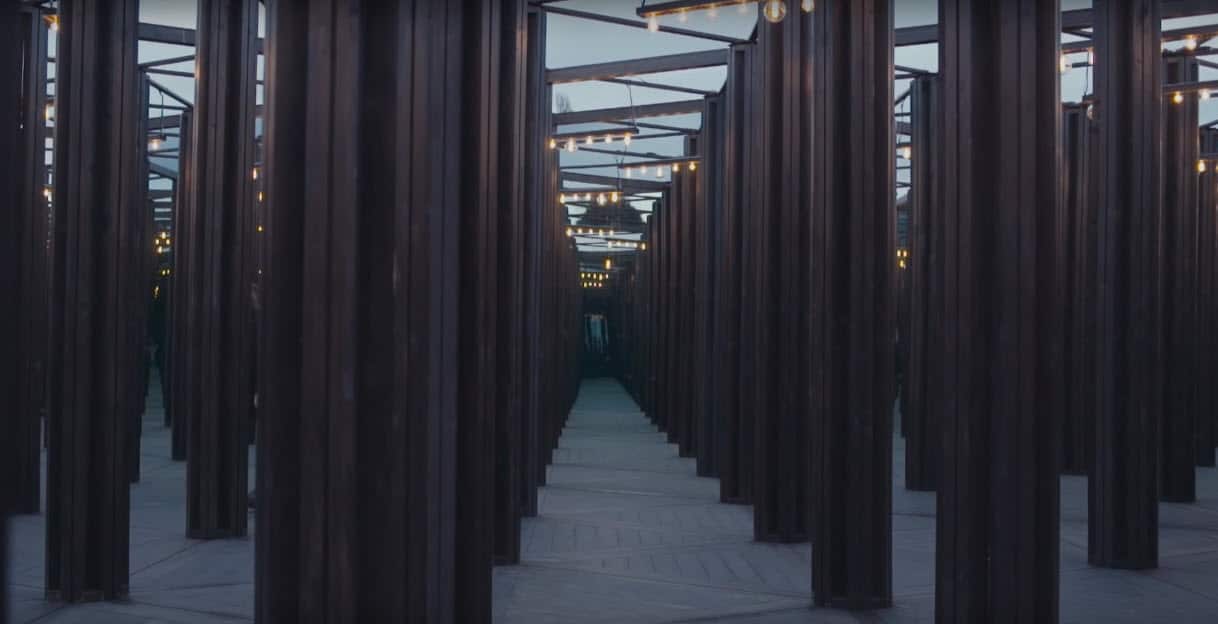House of MIRRORS