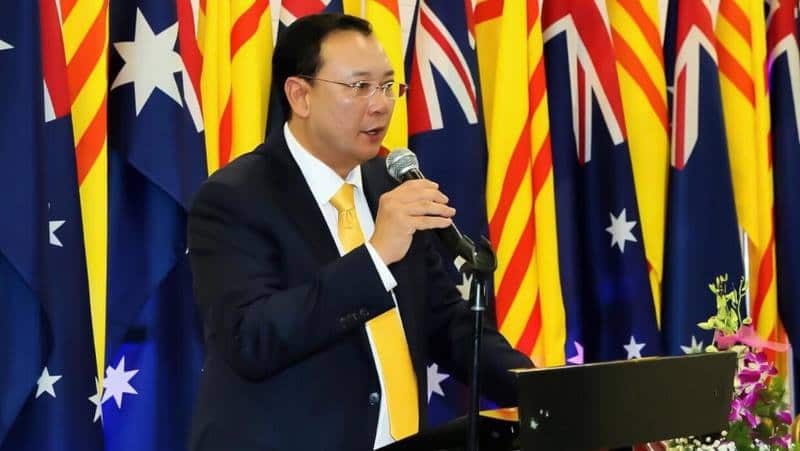 Bác sĩ sống tại Brisbane Nguyễn Văn Hoàng