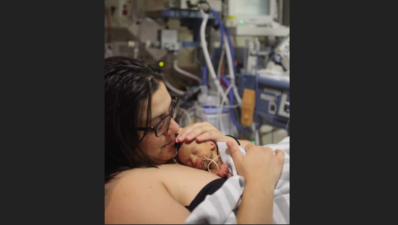 Newborn Alexander with mum