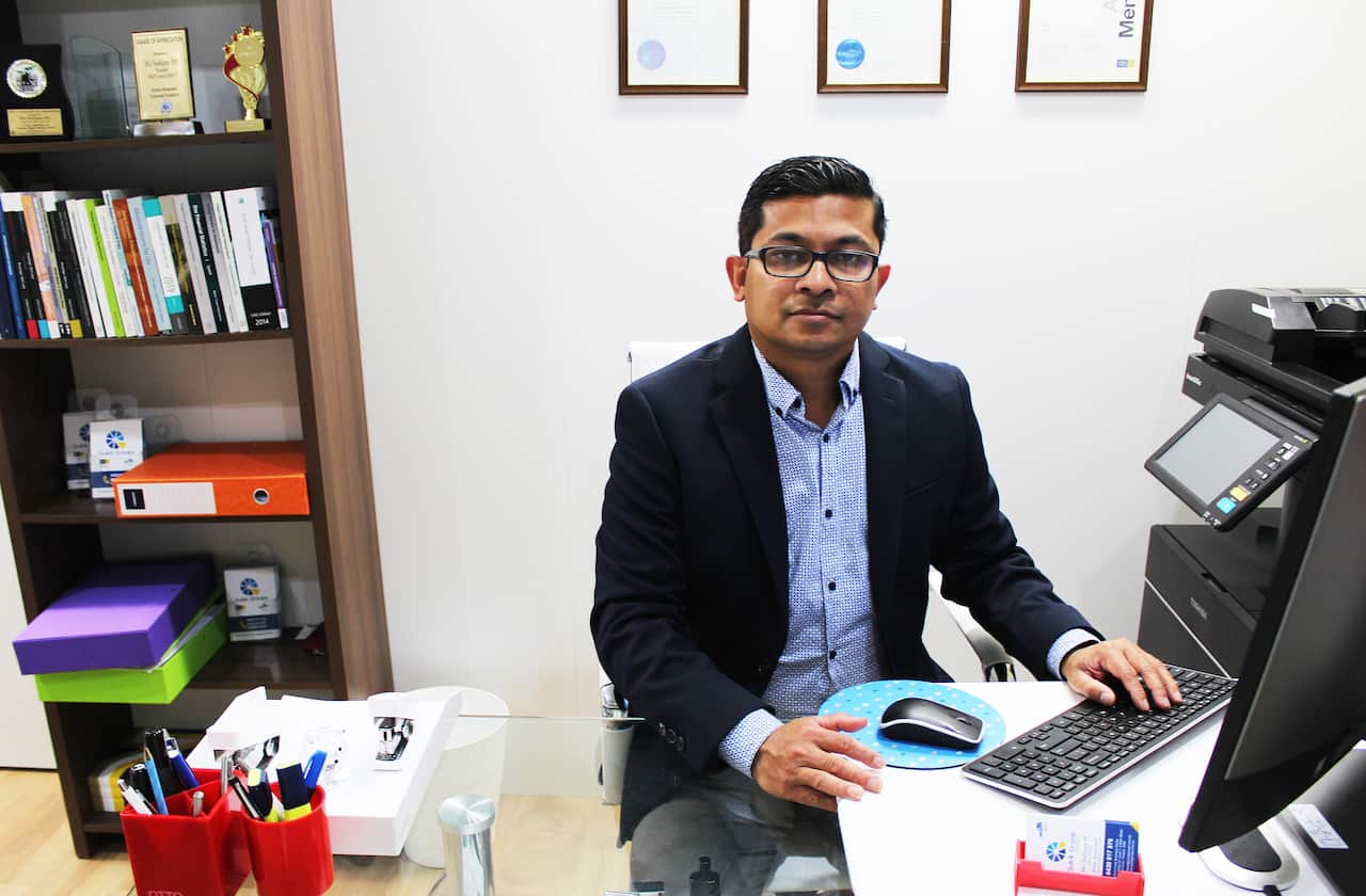 এটিও-র নামে অনেকেই ছদ্মবেশে কল করে মানুষকে বিভ্রান্ত করছে বলে সতর্ক করলেন ট্যাক্স কনসালটেন্ট ও পাবলিক অ্যাকাউন্টেন্ট মোহাম্মদ সাদিক ইফতি।