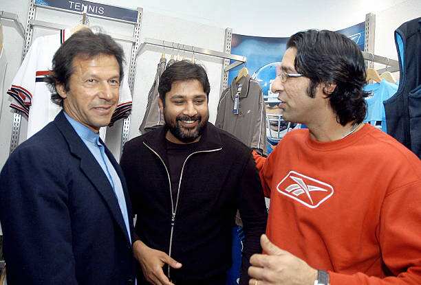 Imaran Khan with cricketers