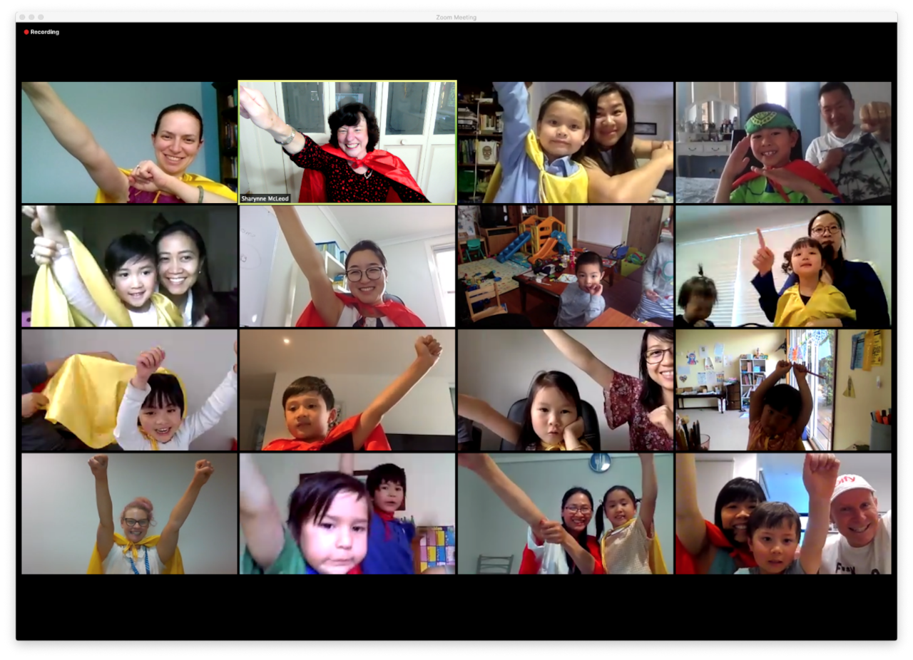 Đội ngũ VietSpeech và các gia đình tham gia chương trình SuperSpeech SuperHeroes