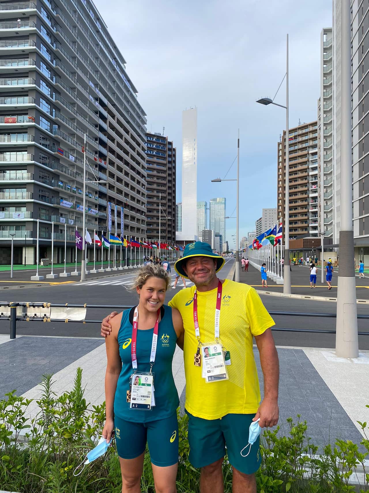 Aussie Stingers' player and head coach: Predrag Mihailovic and his daughter Lena in Tokyo, women water polo, Lena Mihailovic, Olympic games 2020 Tokyo Olympics
