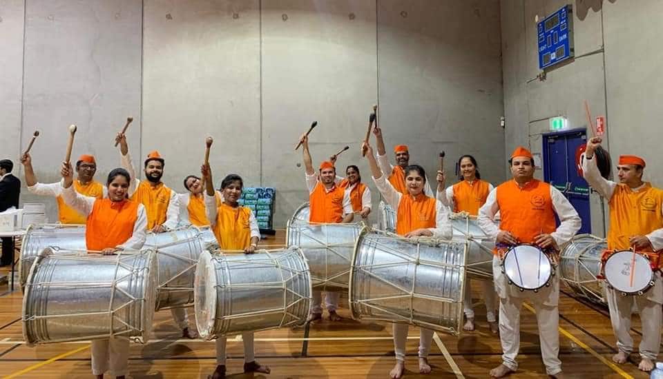 The group prepares to perform at a festival in Melbourne. 