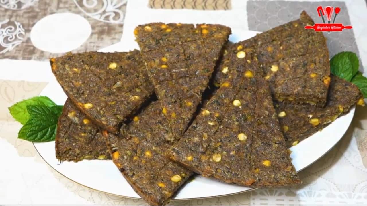 A dry bake made from vegetables is often served with monk's soup.