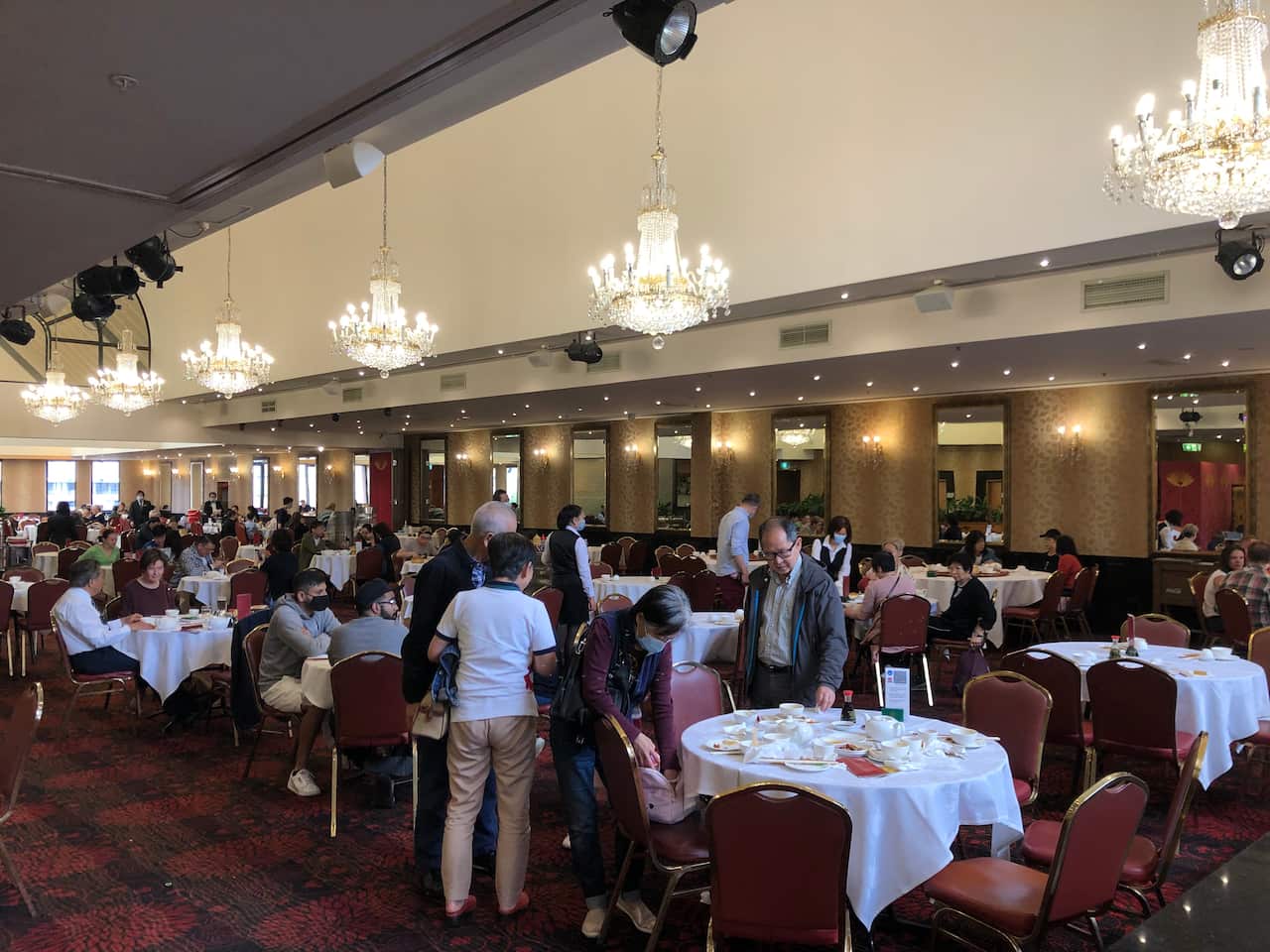 雪梨餐廳老闆闢謠：沒有全員中招  仍然開店營業