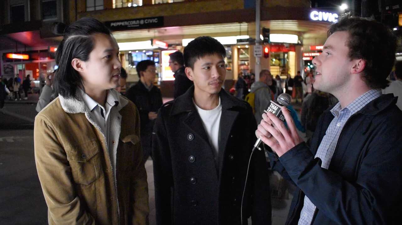 คุณแพดดี แพทริก เจนคินส์ ขณะสัมภาษณ์คนไทยในซิดนีย์