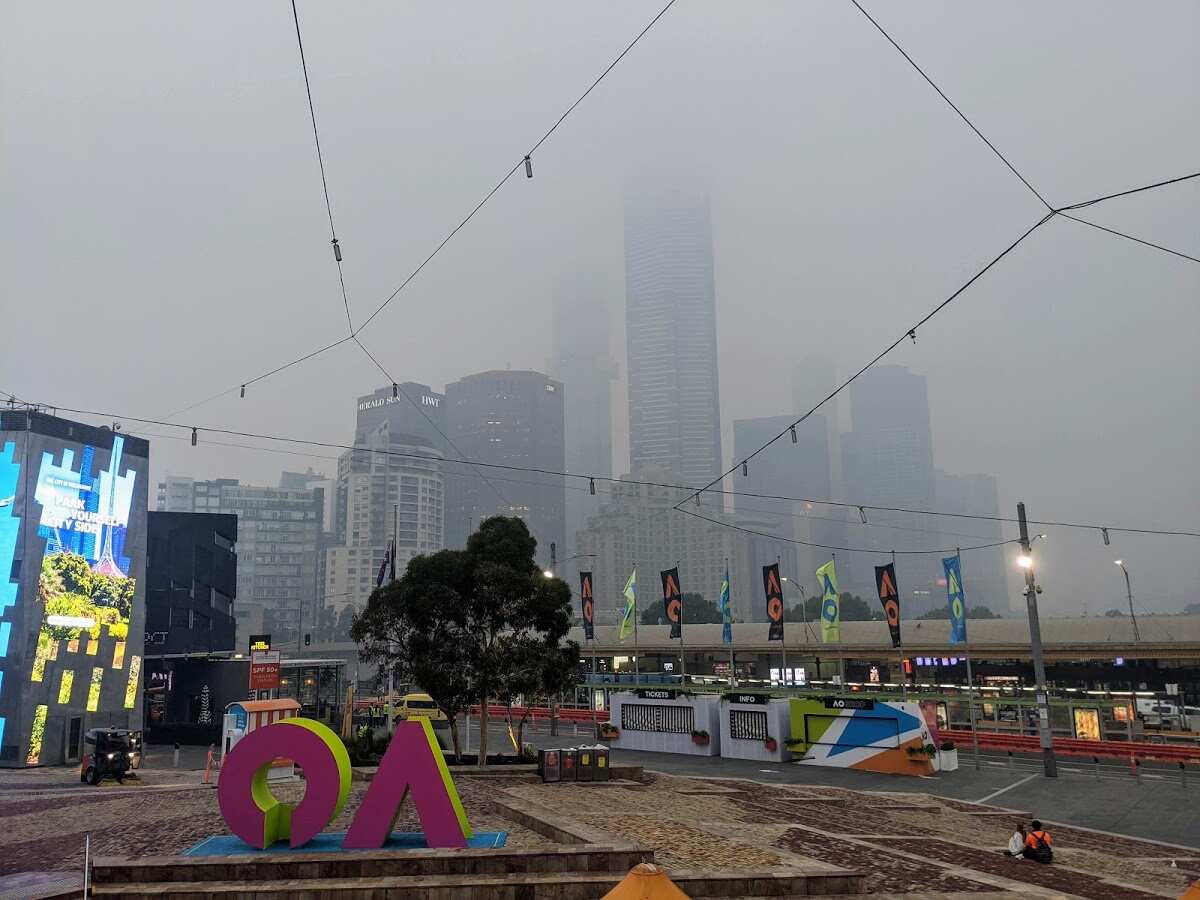 Un'immagine dell'Eureka Tower alla'alba di martedì