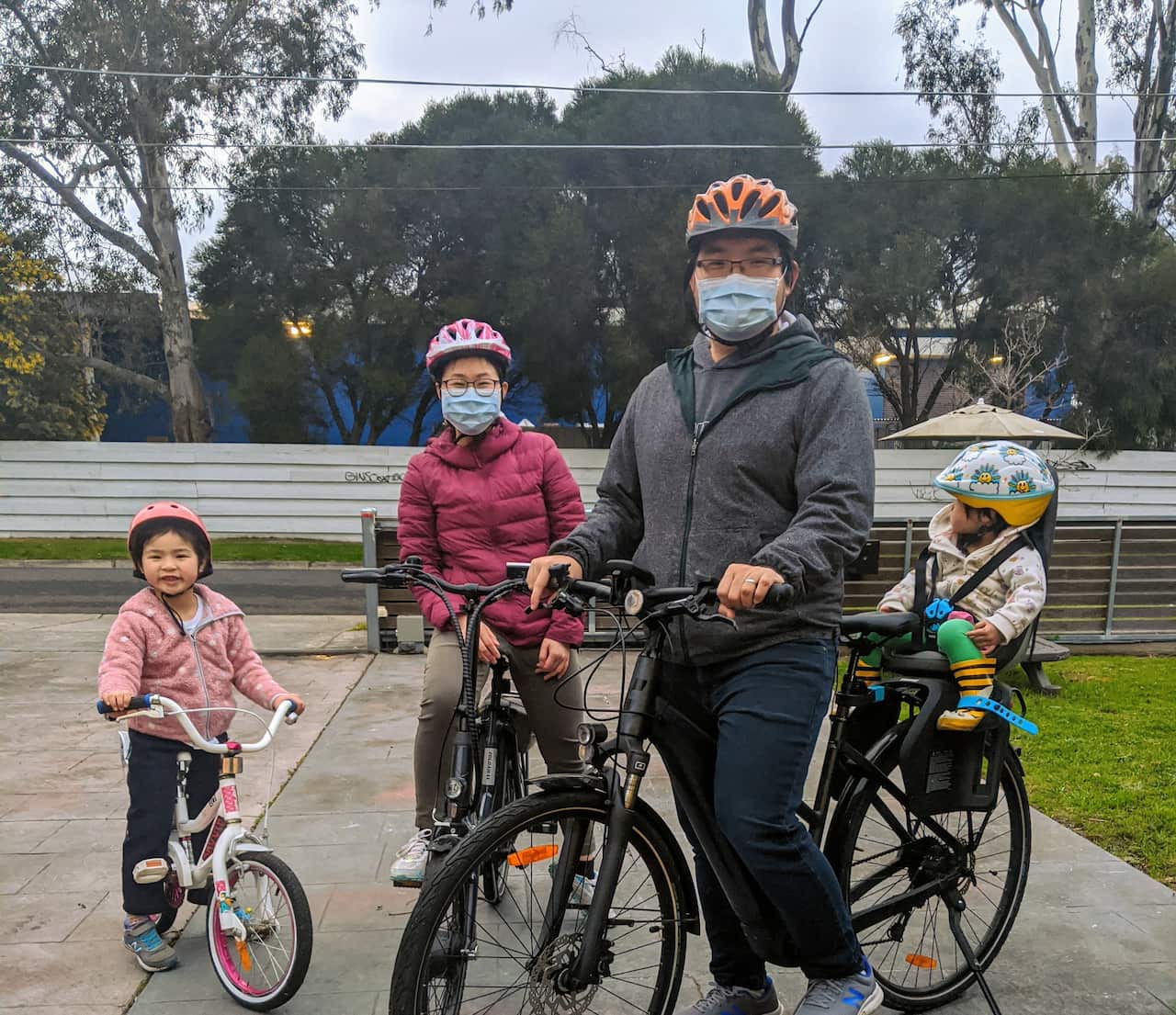 Vận động là chìa khóa giúp các con ăn ngoan, ngủ ngon giấc và khỏe mạnh trong suốt thời gian phong tỏa.