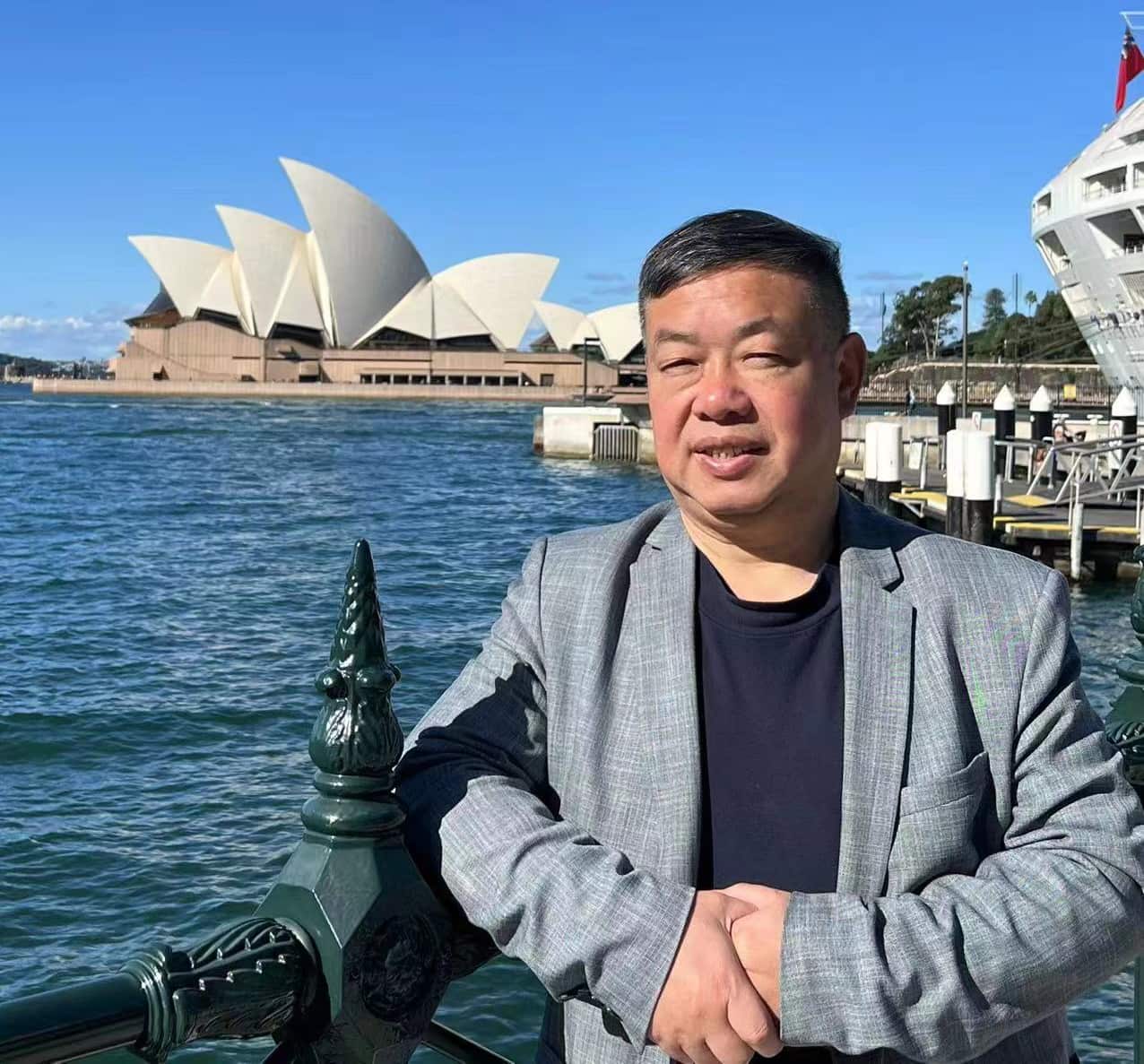 Mr Yuan says mainland Chinese used to envy their compatriots who live in Australia. 