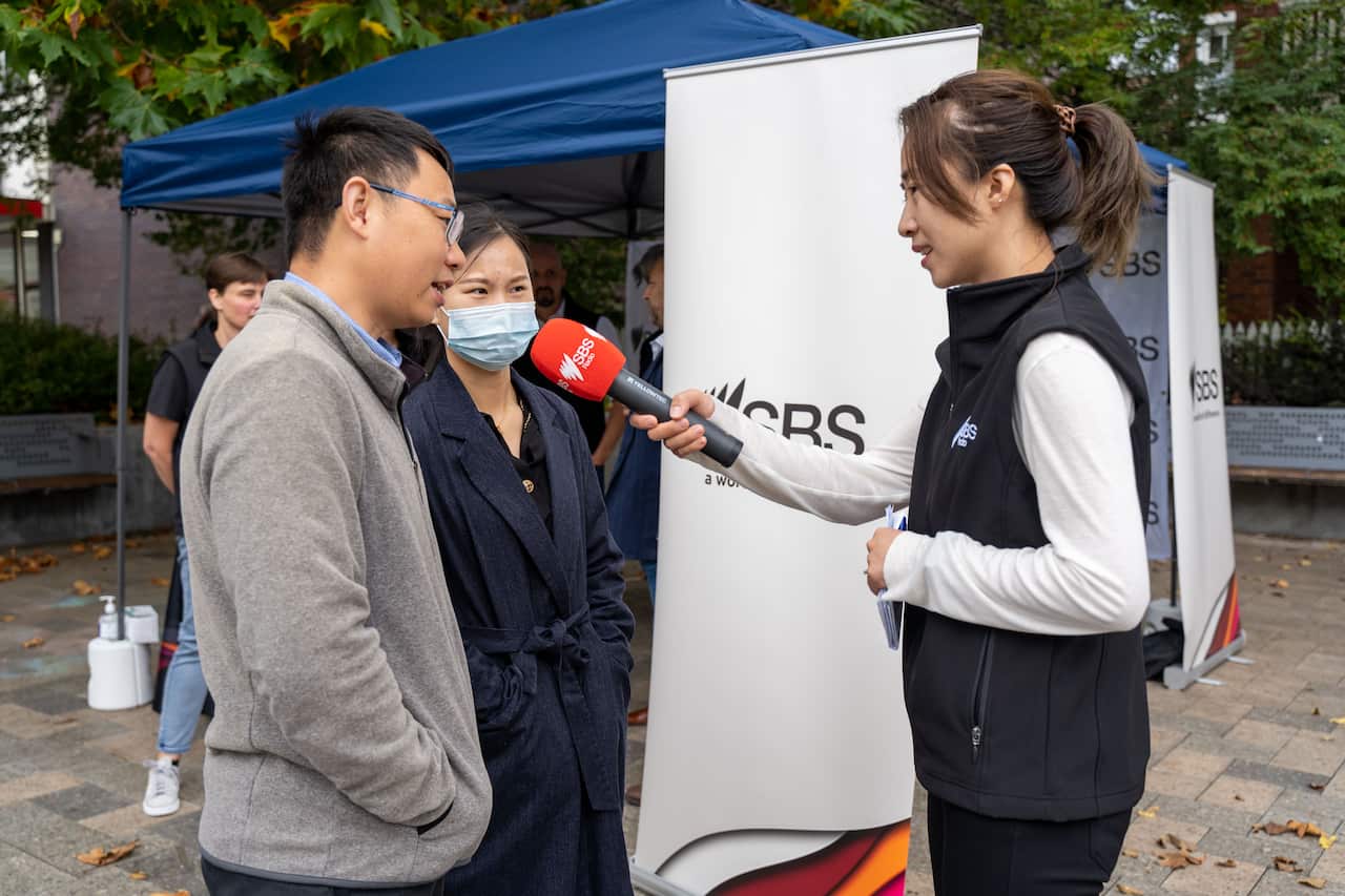 当地澳华社区成员Chen与Anna夫妇