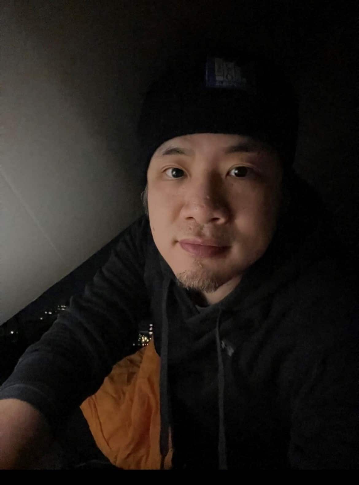 华人商业领袖David Chen参与CEO露宿街头(CEO Sleepout)活动