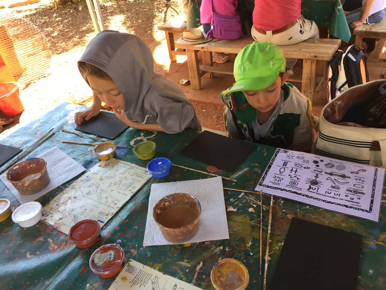 Học, không nhất thiết phải đến tận trường khi thế giới có biết bao điều mới mẻ cần quan sát và lĩnh hội