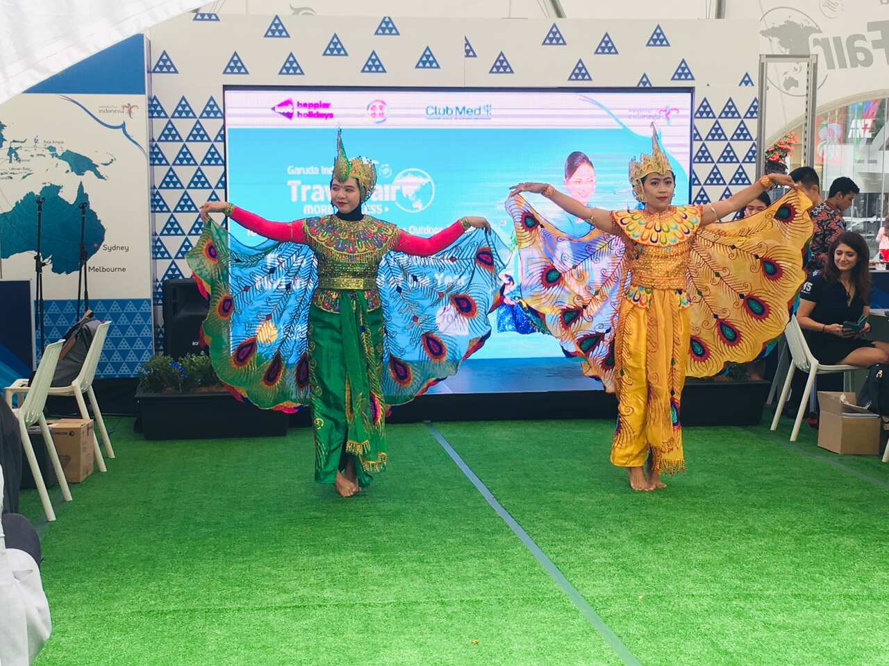 'Tari Merak' at the opening of Wonderful Indonesia - Garuda Travel Fair in Martin Place (10/12)