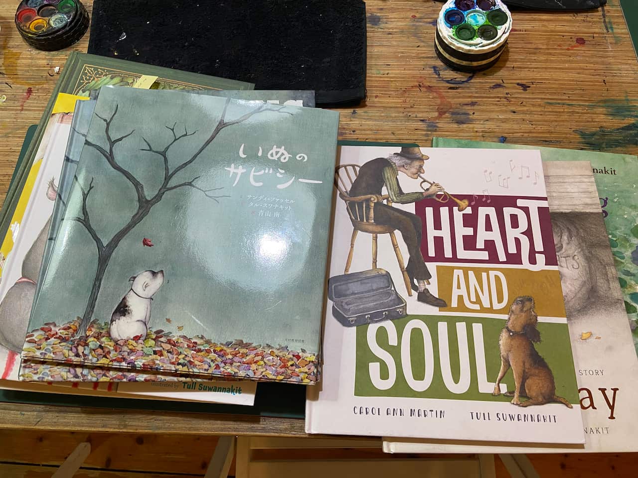 ส่วนหนึ่งของผลงานวาดภาพประกอบหนังสือสำหรับเด็กของคุณ ตุลย์ สุวรรณกิจ