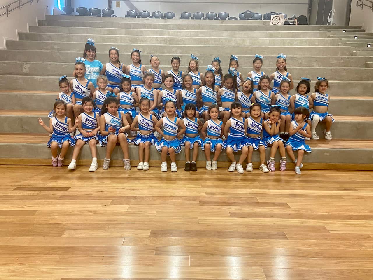 Sydney cheerleading Springs Japanese kids