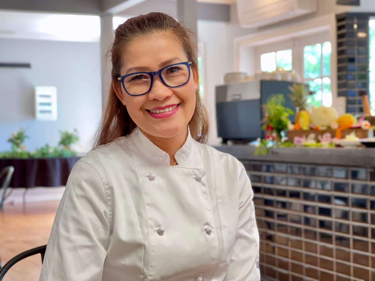 เชฟรุ่งยังได้รับเลือกเป็น Woman of the Year 2017 ของกลุ่มผู้หญิงที่เป็นเจ้าของธุรกิจในแถบมอร์นิงตัน เพนินซูลา