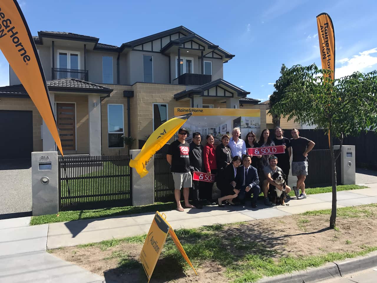 Auction - Raine and Horne Springvale