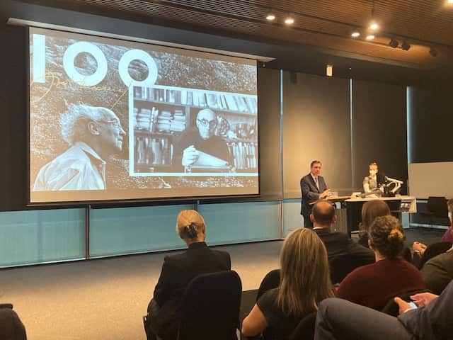 Embaixador de Portugal, Pedro Rodrigues da Silva, durante a sua apresentação do documentário "Herdeiros de Saramago"