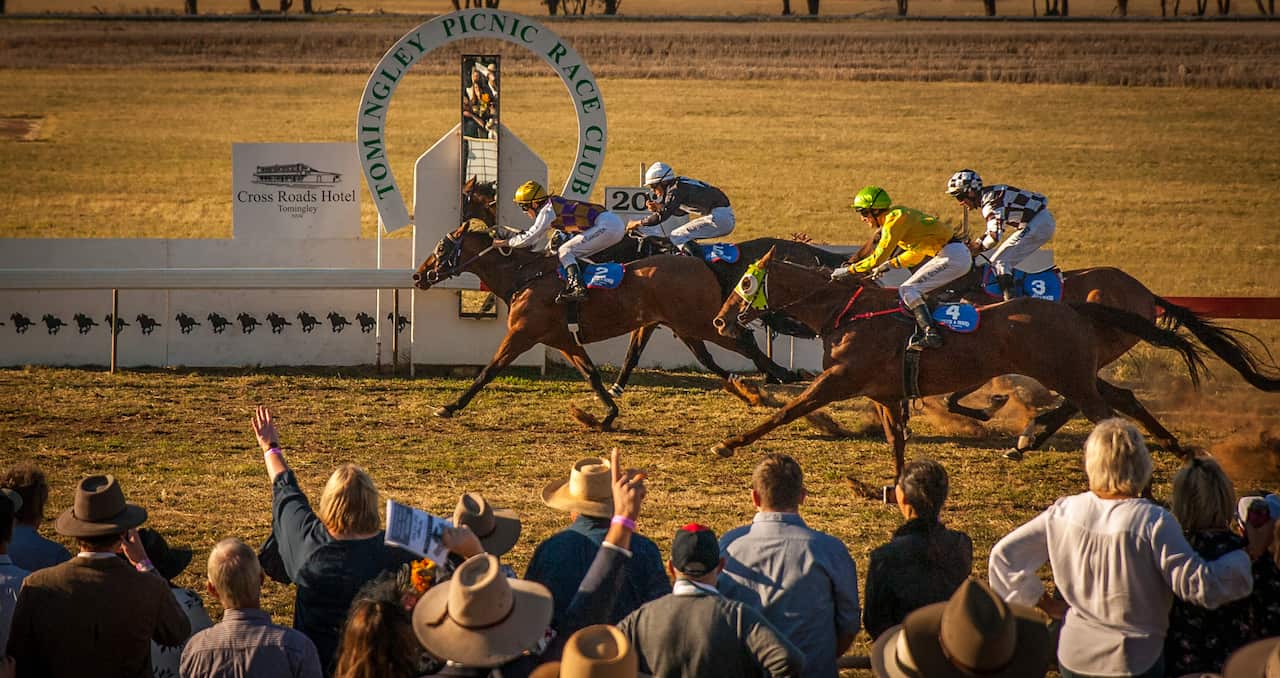 Anaelle Gangotena montando a Keep Me Posted, cuando ganó la Copa de Tomingley.