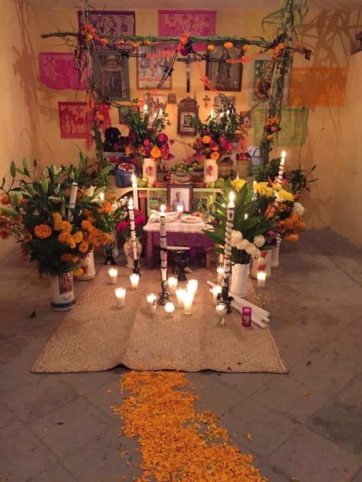 Altar a un muerto nuevo, Puebla, México.