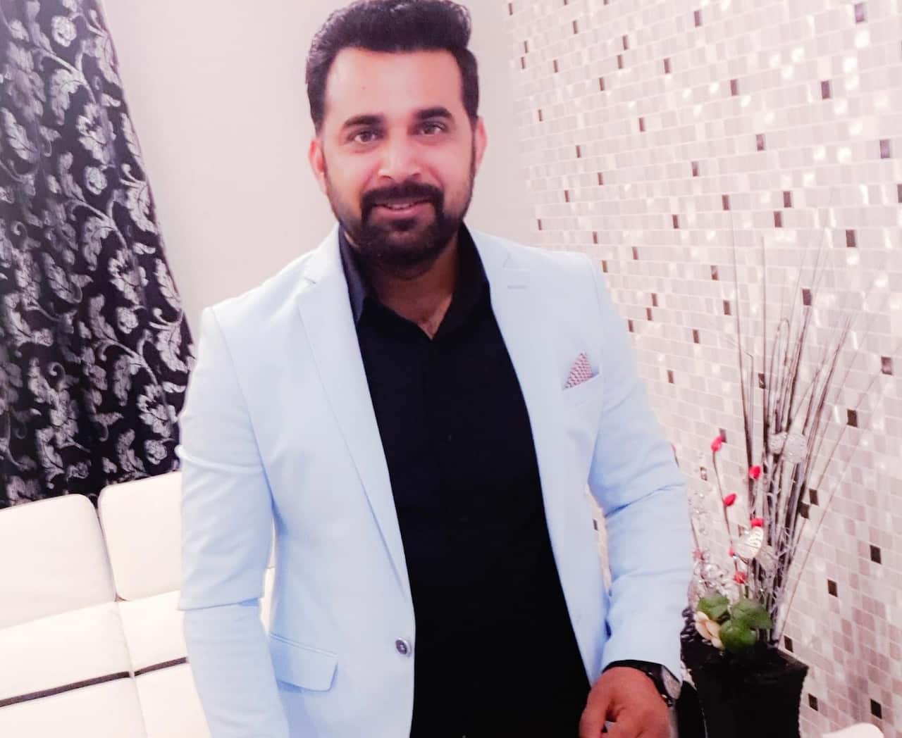 GURVINDER WALIA TRAVEL AGENT