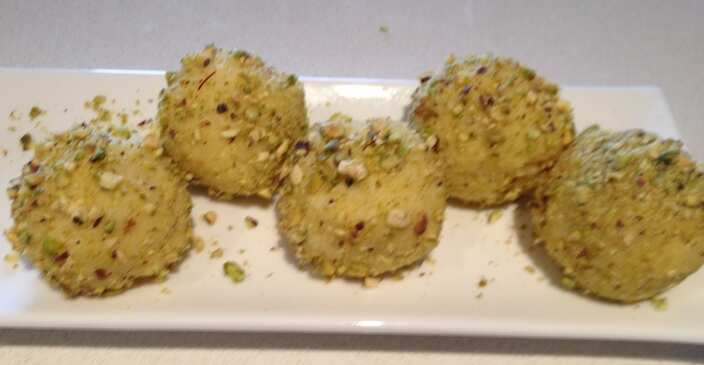 Pista Khoya Kadam