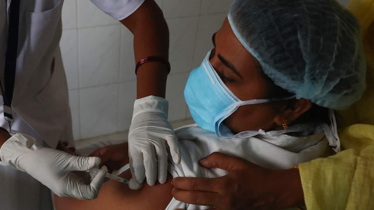 Indian coronavirus vaccine roll out 