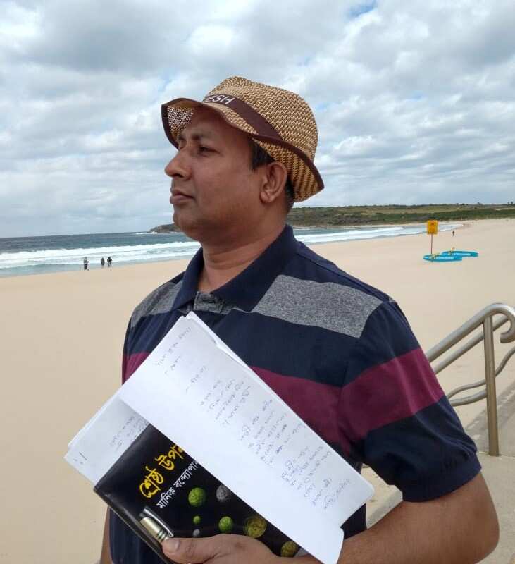 Sydney-based writer Ishaque Hafiz writes in Bangla language. 
