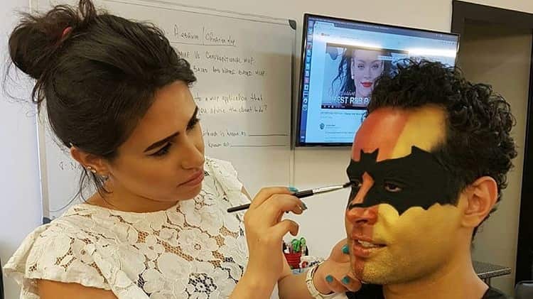 Essraa Mahmmoud practising Airbrush makeup