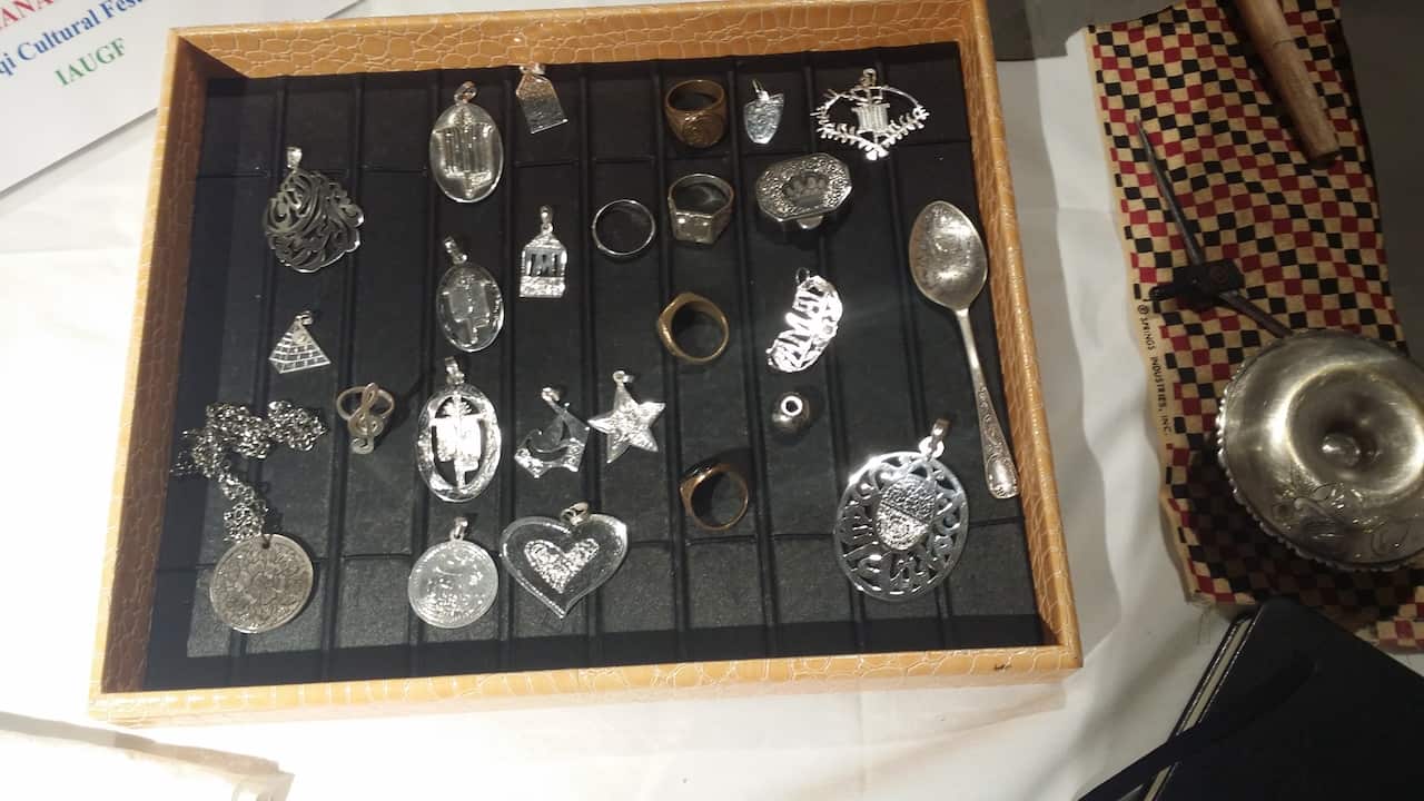 Jalal jewellery  engravings 