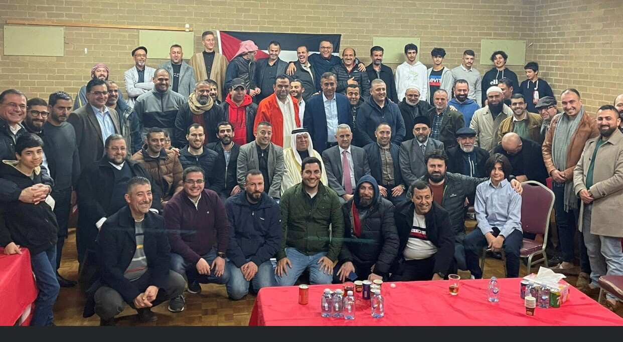 لقاء السفير الأردني مع أبناء الجالية  حيث  قام أبو سلامة بإعداد المنسف للأردنيين