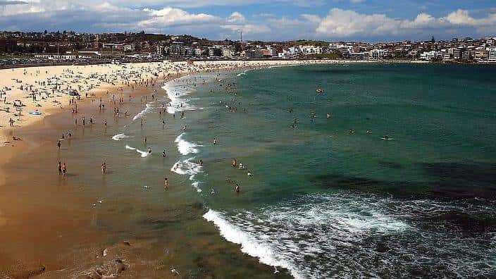 Beachgoers gather at Bondi Beach, Sydney, Saturday, January 13, 2018. (AAP Image/Jeremy Ng) NO ARCHIVING
